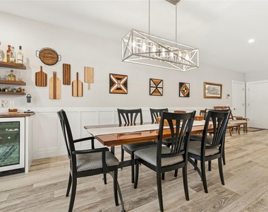 55 S Phillips Avenue - Photo Thumbnail 15