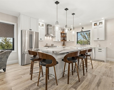 55 S Phillips Avenue - Photo Thumbnail 10