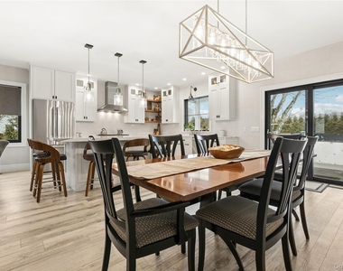 55 S Phillips Avenue - Photo Thumbnail 17