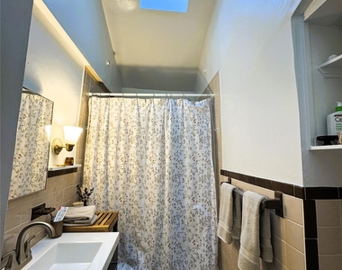 42 Hamilton Road - Photo Thumbnail 5
