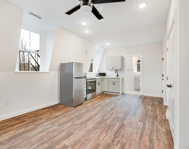 81 Market Street - Photo Thumbnail 3
