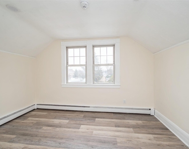 36 Tyler Avenue - Photo Thumbnail 14