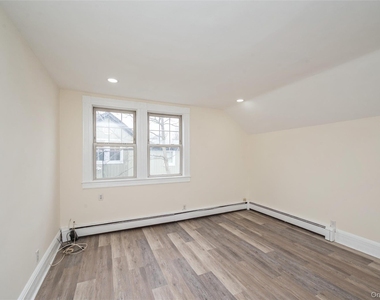 36 Tyler Avenue - Photo Thumbnail 2
