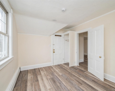 36 Tyler Avenue - Photo Thumbnail 15