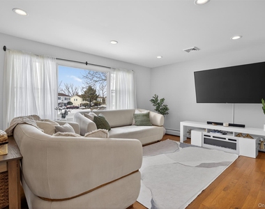 4 Millard Circle - Photo Thumbnail 8