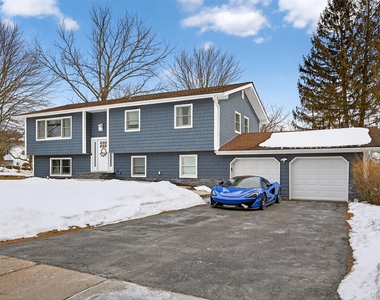 4 Millard Circle - Photo Thumbnail 3