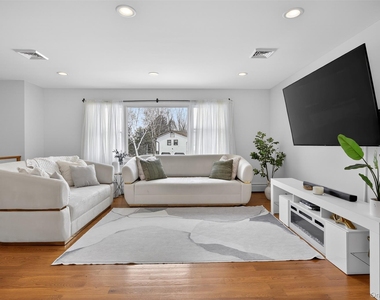 4 Millard Circle - Photo Thumbnail 7