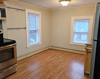 192 Main Street - Photo Thumbnail 3