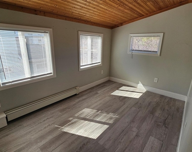 192 Main Street - Photo Thumbnail 7