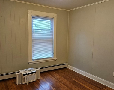 192 Main Street - Photo Thumbnail 5