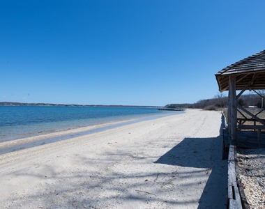 100 W Shore Drive - Photo Thumbnail 4