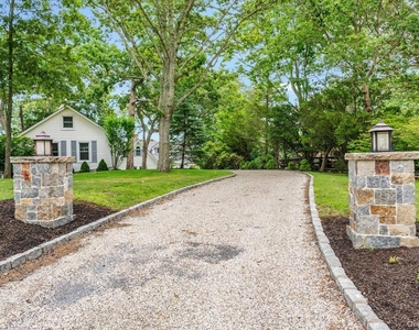 100 W Shore Drive - Photo Thumbnail 33
