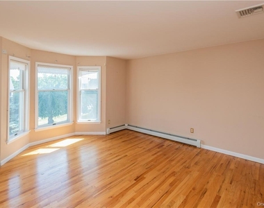11 Peterson Road - Photo Thumbnail 5