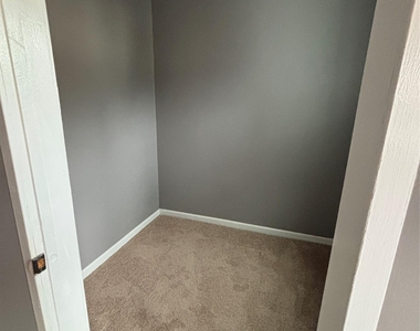 54-56 Valley Avenue - Photo Thumbnail 6