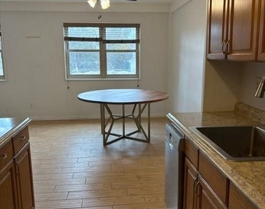 123 S Adelaide Avenue - Photo Thumbnail 5