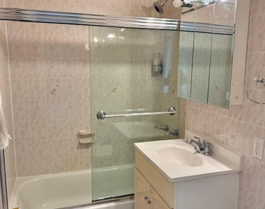 540 Ocean Parkway - Photo Thumbnail 5