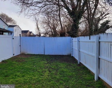 233 Kern Street - Photo Thumbnail 10