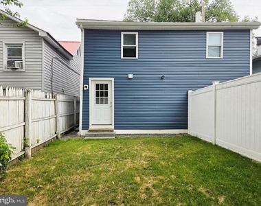 233 Kern Street - Photo Thumbnail 13