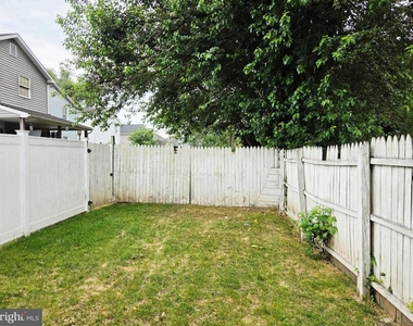 233 Kern Street - Photo Thumbnail 14