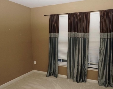 1469 Fawn Hollow Lane - Photo Thumbnail 10