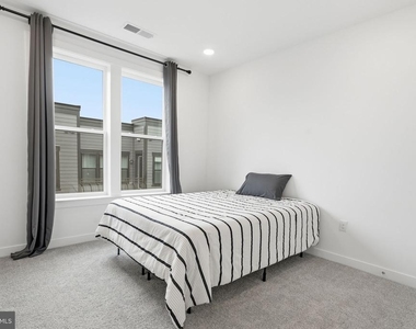 21950 Garganey Terrace - Photo Thumbnail 11