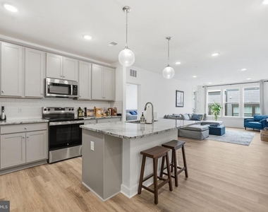 21950 Garganey Terrace - Photo Thumbnail 9