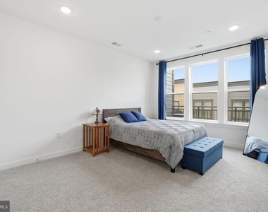 21950 Garganey Terrace - Photo Thumbnail 12