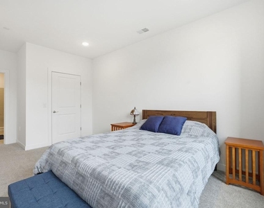 21950 Garganey Terrace - Photo Thumbnail 13