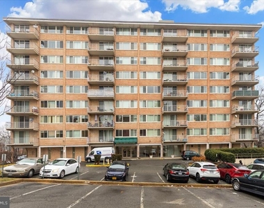 4520 King Street - Photo Thumbnail 1