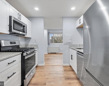 4520 King Street - Photo Thumbnail 14