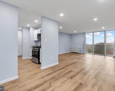 4520 King Street - Photo Thumbnail 23