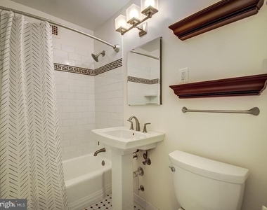 3000 Spout Run Pkwy - Photo Thumbnail 5