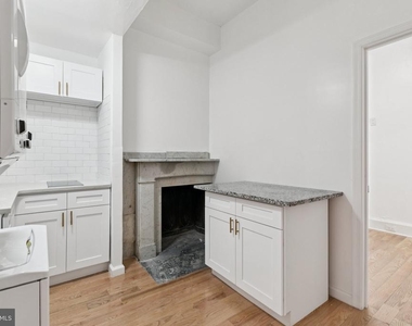 1225 Spruce Street - Photo Thumbnail 7