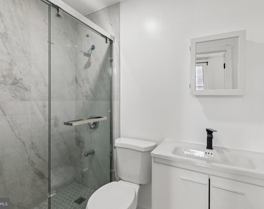 1225 Spruce Street - Photo Thumbnail 13