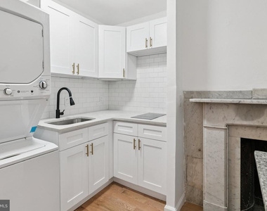 1225 Spruce Street - Photo Thumbnail 5