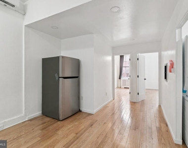 1225 Spruce Street - Photo Thumbnail 2