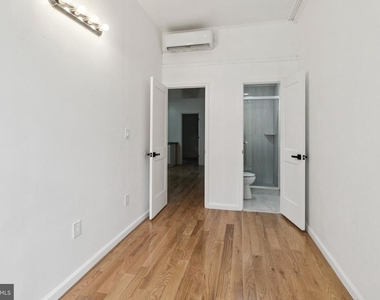 1225 Spruce Street - Photo Thumbnail 17