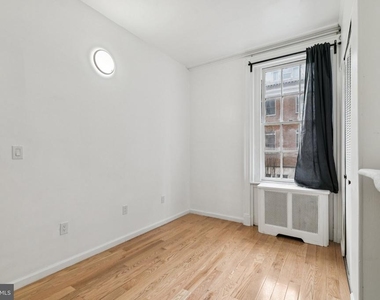 1225 Spruce Street - Photo Thumbnail 10