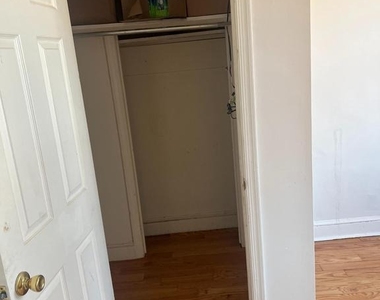 1319 S 22nd Street - Photo Thumbnail 4
