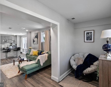 1449 S 32nd Street - Photo Thumbnail 2