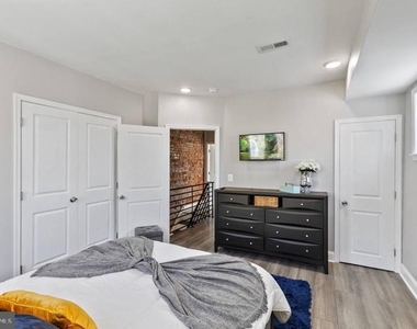 1449 S 32nd Street - Photo Thumbnail 12
