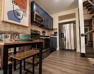 1915 N Darien Street - Photo Thumbnail 4