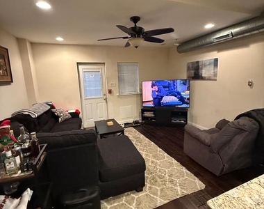 6110 Ridge Avenue - Photo Thumbnail 5