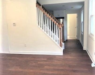 659 Downingtown Pike - Photo Thumbnail 5