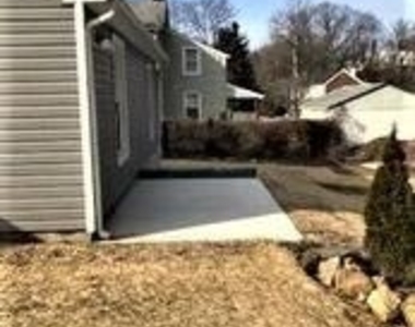 659 Downingtown Pike - Photo Thumbnail 10