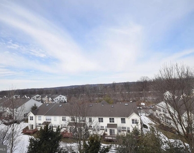175 Fringetree Drive - Photo Thumbnail 14