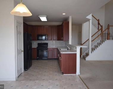 175 Fringetree Drive - Photo Thumbnail 2