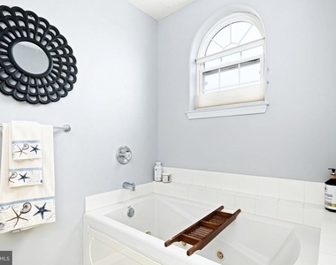 536 W Montgomery Avenue - Photo Thumbnail 36