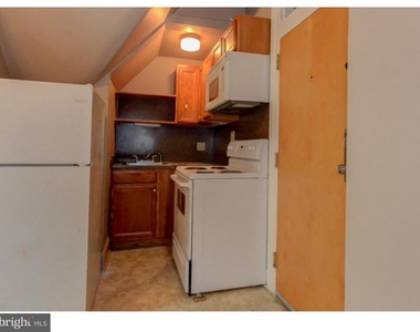 239 Vine Street - Photo Thumbnail 9