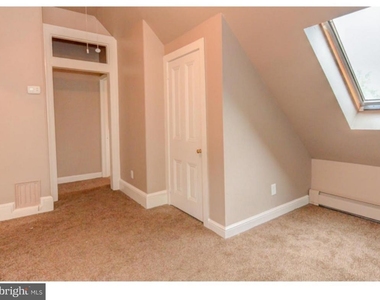 239 Vine Street - Photo Thumbnail 5